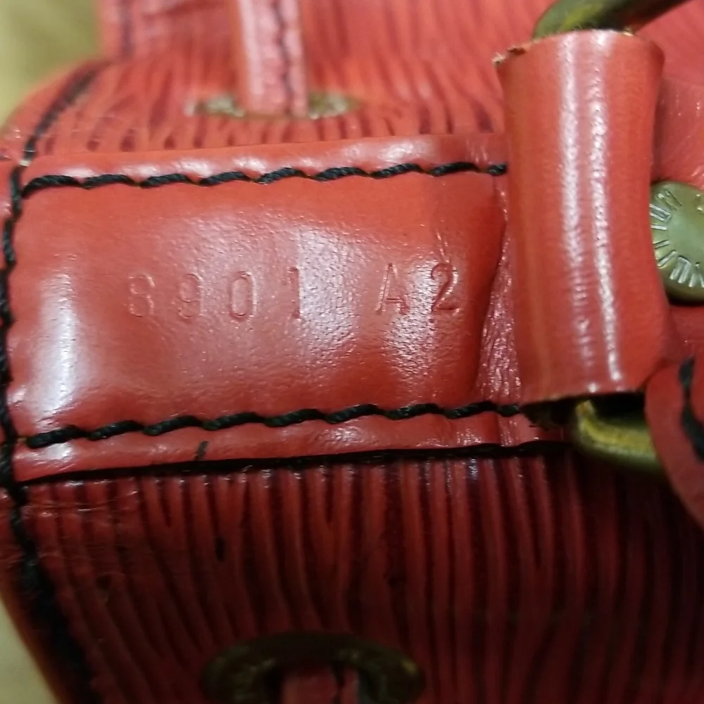 EXQUISITE SHOULDER BAG - Picture 15 of 16